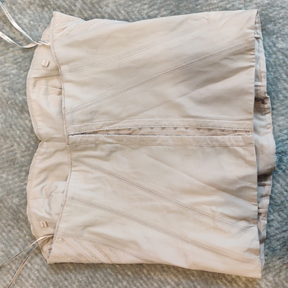 Karen Millen corset with immaculate beading - worn once. Size 14 - Picture 2 of 4